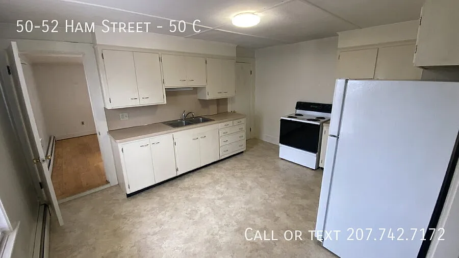 First Floor Two Bedroom close to Downtown Dover — Photo 4