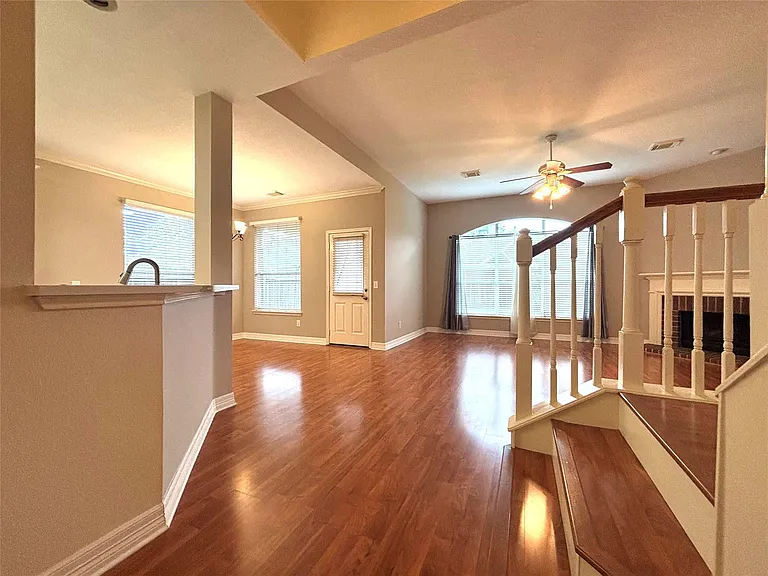 9514 Leaning Tree Ln — Photo 5