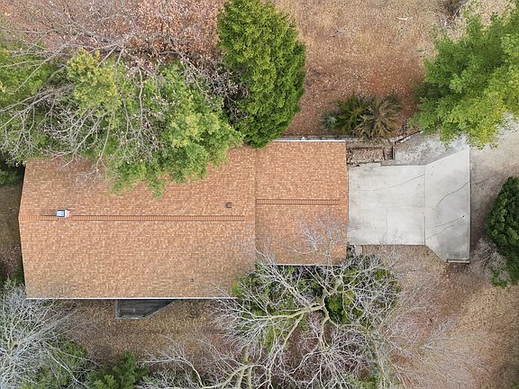 5th image of 604 Hillandale Ct