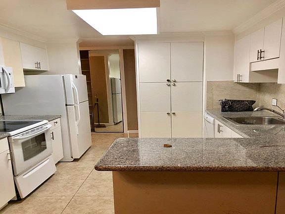 4th image of 1750 Halford Ave APT 319