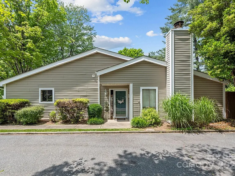 5301 Delta Dr — Photo 3