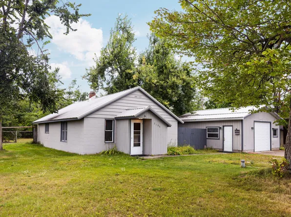 3196 Olsen St, Lewiston, MI 49756