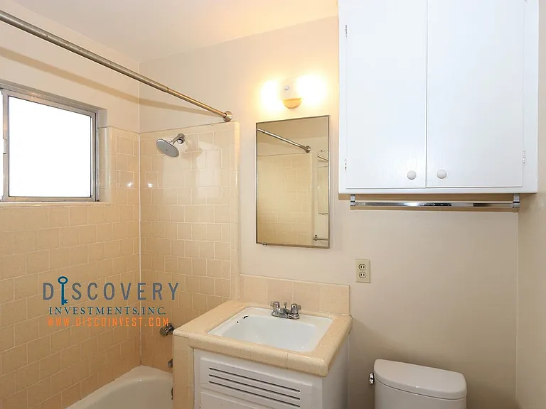 Brandon St. 1730 — Photo 13