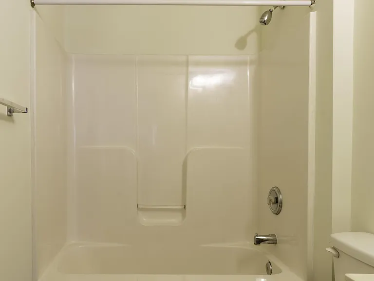 Brookmeade Apartments — Photo 11