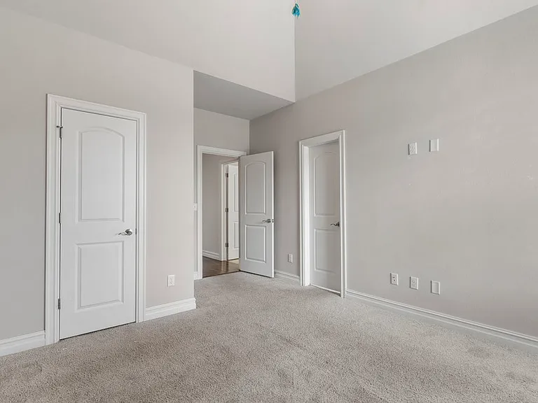 Large front bedroom