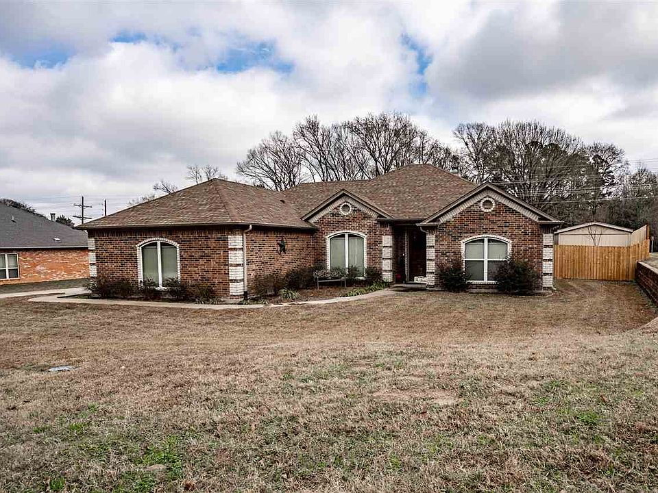 1st image of 107 Fort Crawford Dr