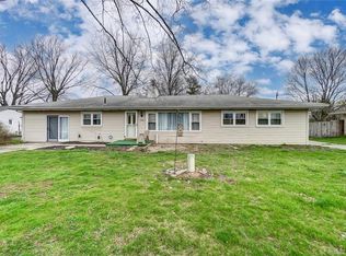 1932 Elwood Ln, Springfield, OH 45506