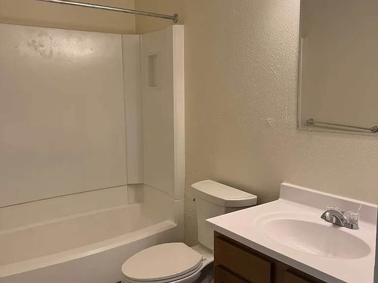 807 Three Meadows Dr — Photo 19