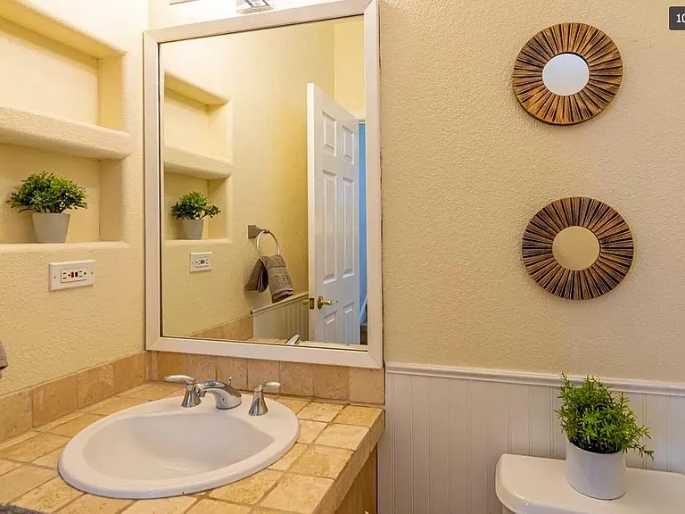 2421 Falk Ct — Photo 9
