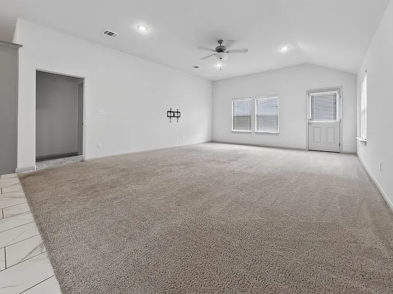 125 Caterpillar Ln — Photo 31