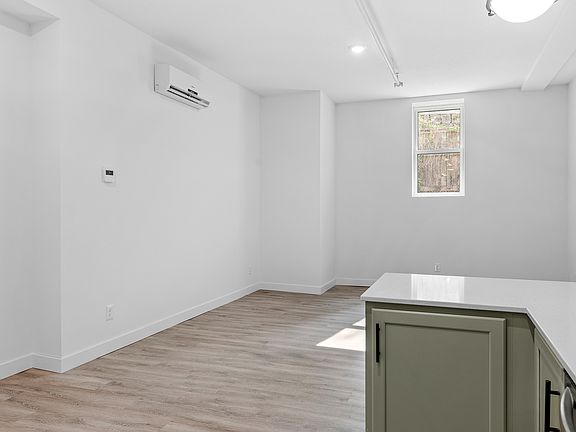 5th image of 1219 W 31st St #0B-1Ba-627Sqft