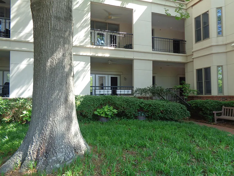 252 E Davie St #1 — Photo 21
