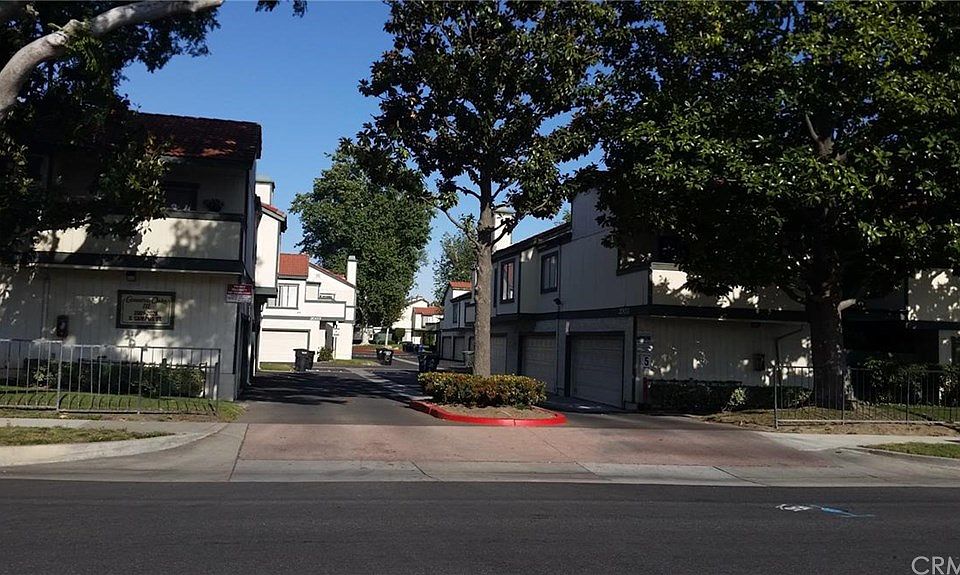 1st image of 2009 S Campus Ave #63