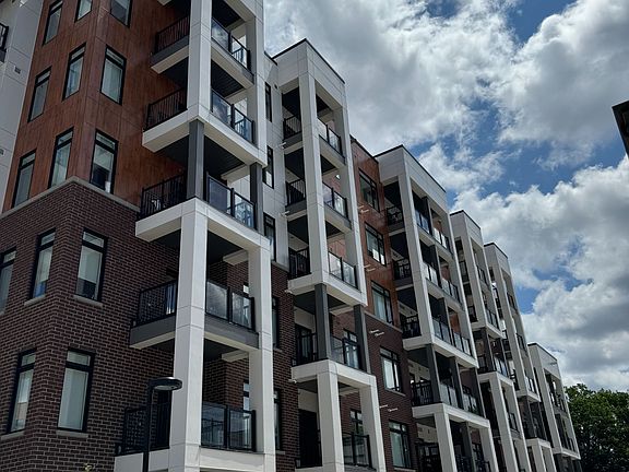 3rd image of 135 Canon Jackson Dr #305