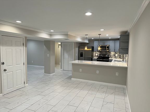 4th image of 4622 Creek Shore Dr
