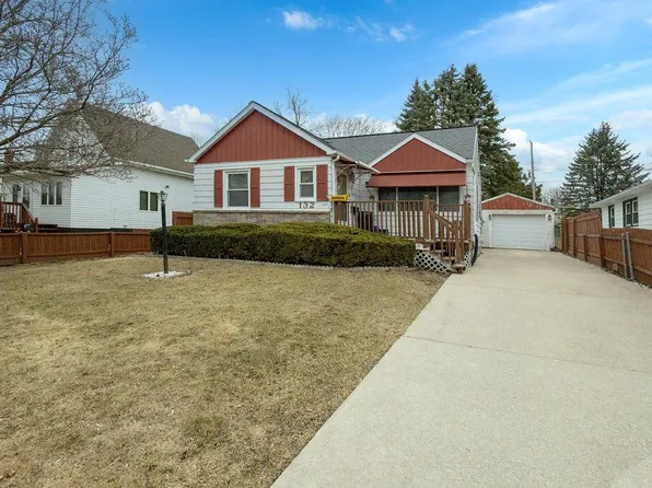 132 East Washington AVENUE, Hartford, WI 53027