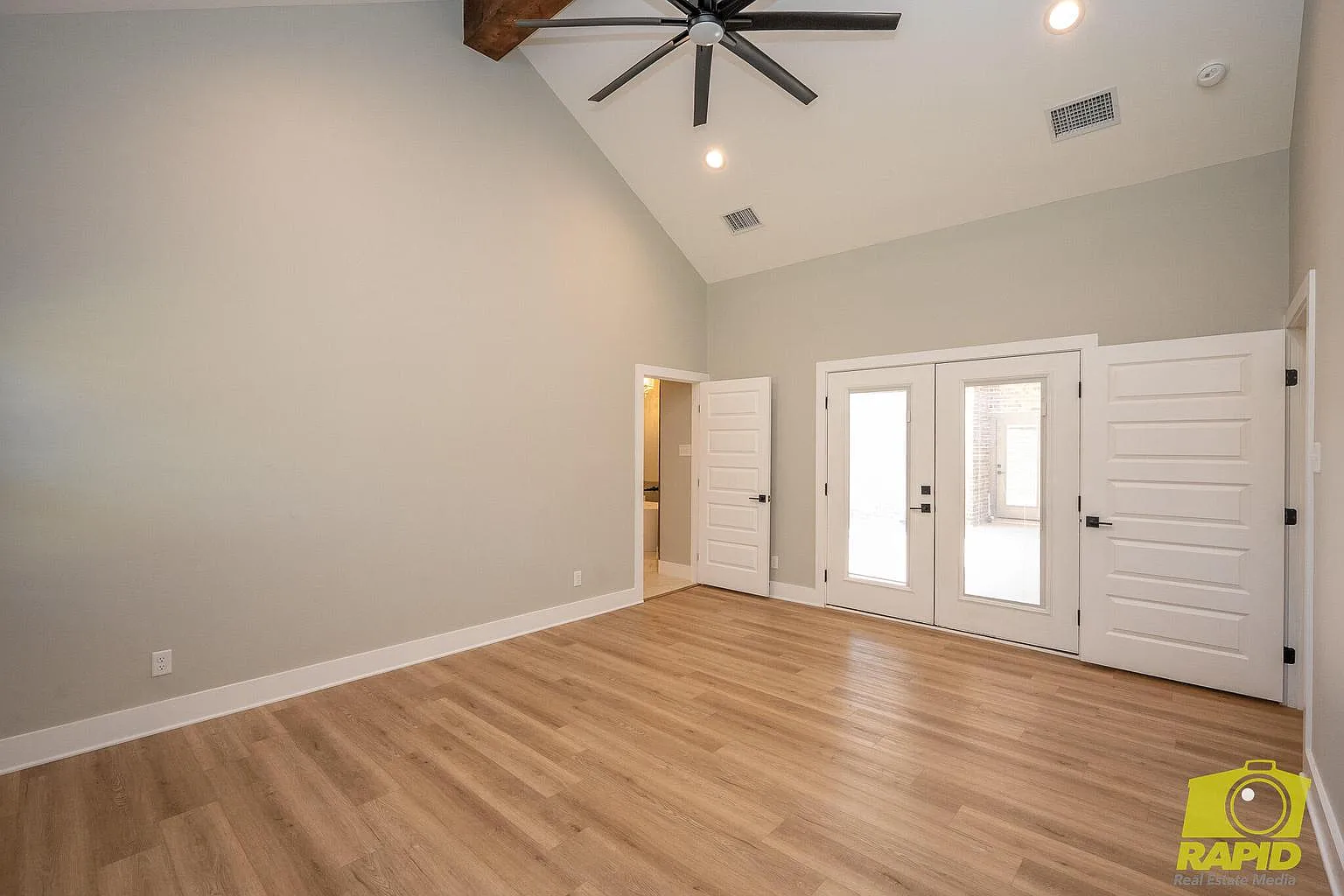 4 bed, 1719 sqft, $2,800 — Photo 2