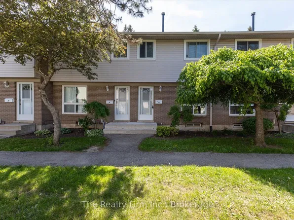 88 Avonwood Dr #33, Stratford, ON N4Z 1B3