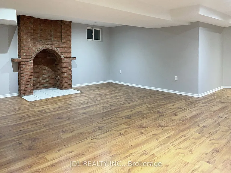 84 Adrian Cres #BASEMENT — Photo 6