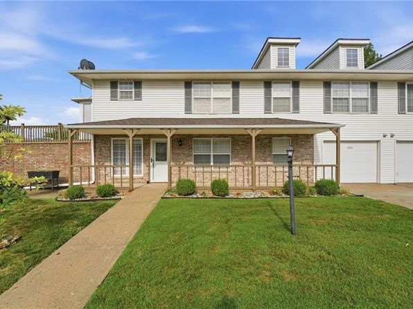 2002 S Hummel Dr