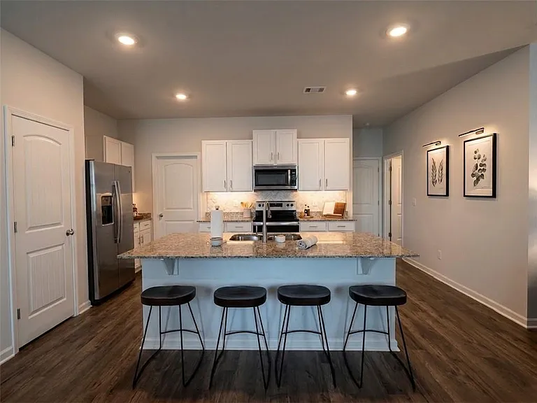 207 Whitewood Dr — Photo 10