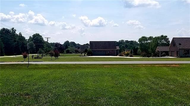 1st image of 104 Spring Forest Dr