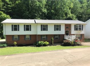 102 Deer Creek Dr, Saint Albans, WV 25177