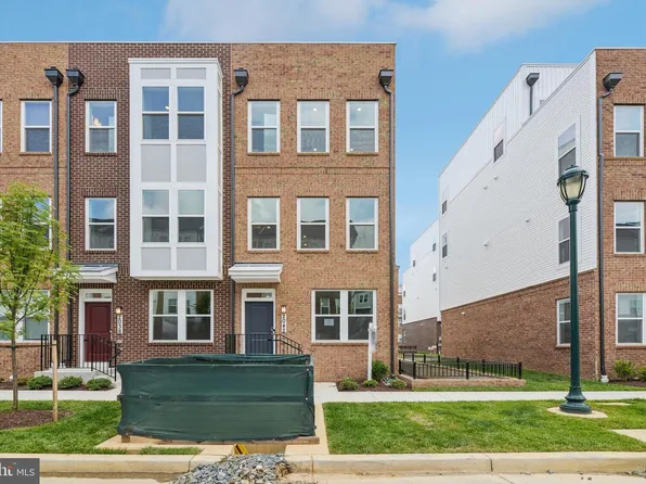 2042 Henson Norris St, Rockville, MD 20850
