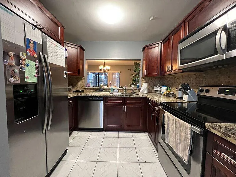 12162 Pasadena Way — Photo 2