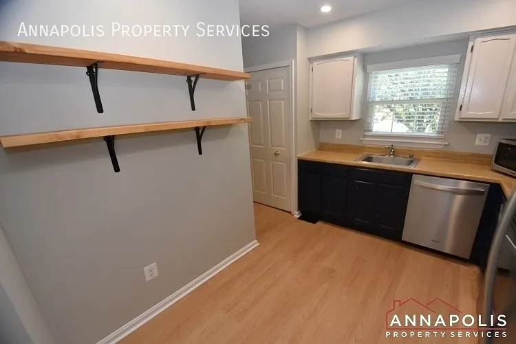 17 Mooring Point Ct — Photo 4