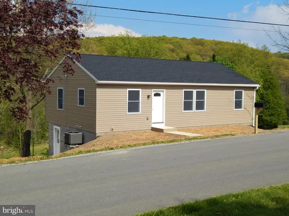 121 High St, Felton, PA 17322