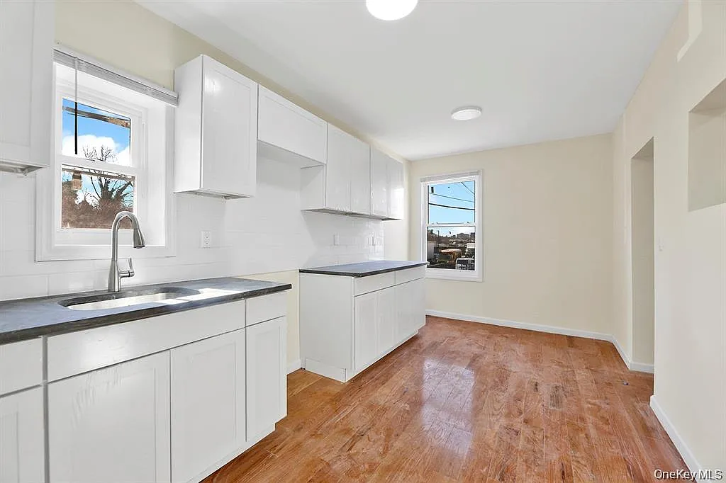 6 bed, 2.0 bath, 1864 sqft, $7,300 — Photo 3