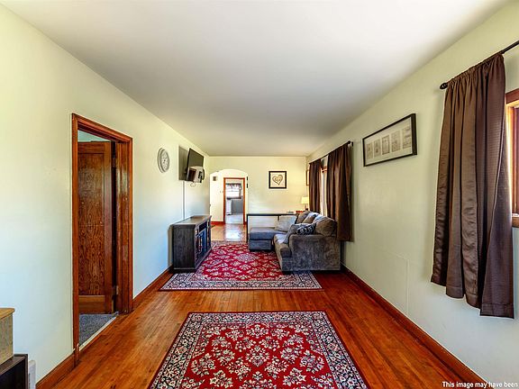 2nd image of 513 Willis Ave