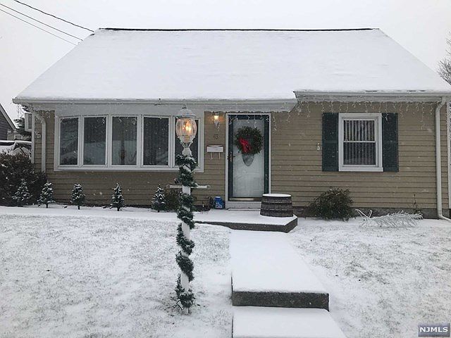1st image of 43 Sweetwood Dr