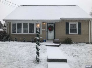 43 Sweetwood Dr, Cedar Grove, NJ 07009