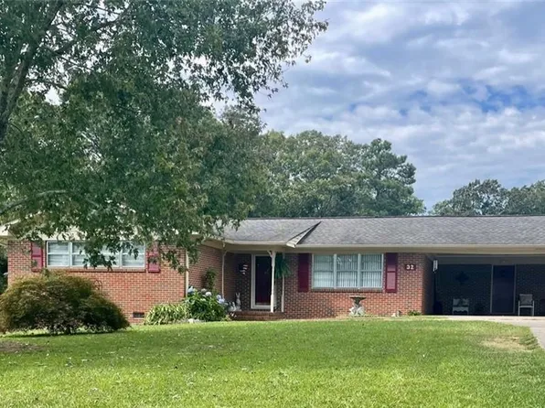 32 Pineridge Dr SE, Silver Creek, GA 30173