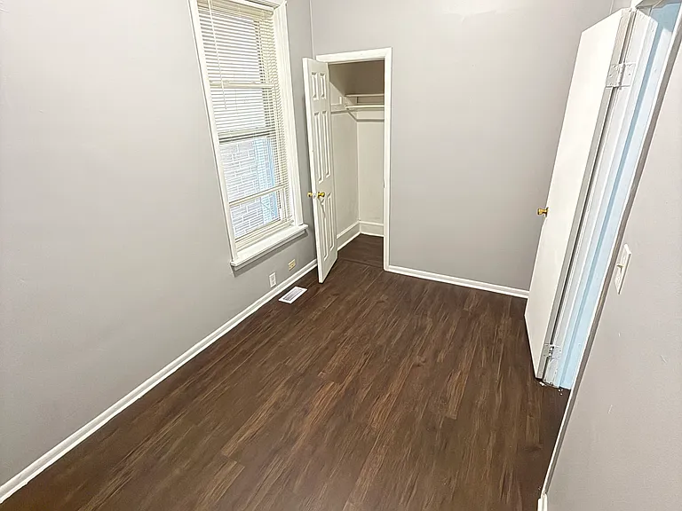 2916 E 91st St #1 — Photo 7