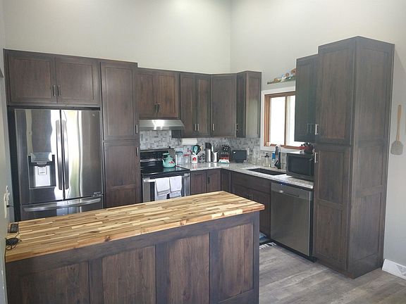 3rd image of 118 Donyell Dr