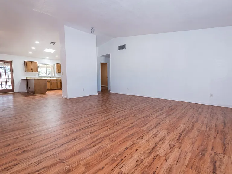 4873 Loma Loop — Photo 4