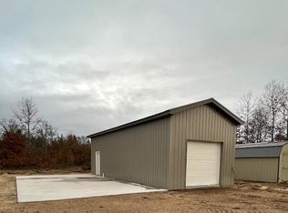 2319 E 38th St, Idlewild, MI 49642