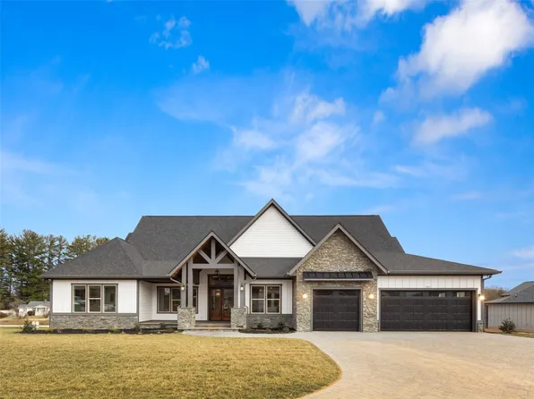 717 Daniel Circle Dr #96, Mills River, NC 28759