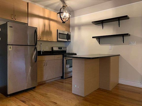 3rd image of 1144 Bergen St APT 10
