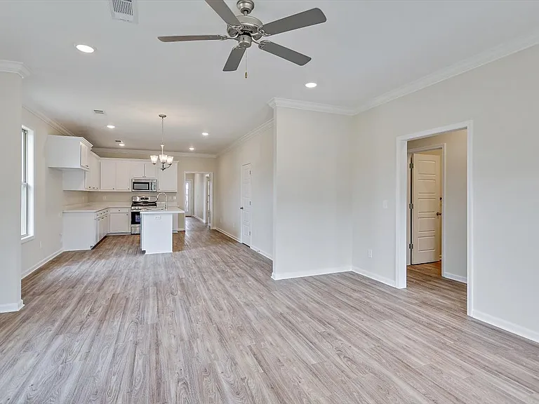 901 Gemstone Dr — Photo 8