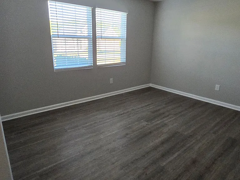 1151 Bentley Ct — Photo 7