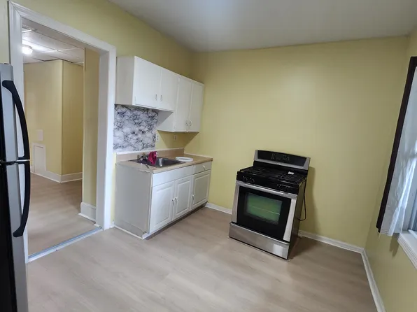 1121 Ferry St, Easton, PA 18042
