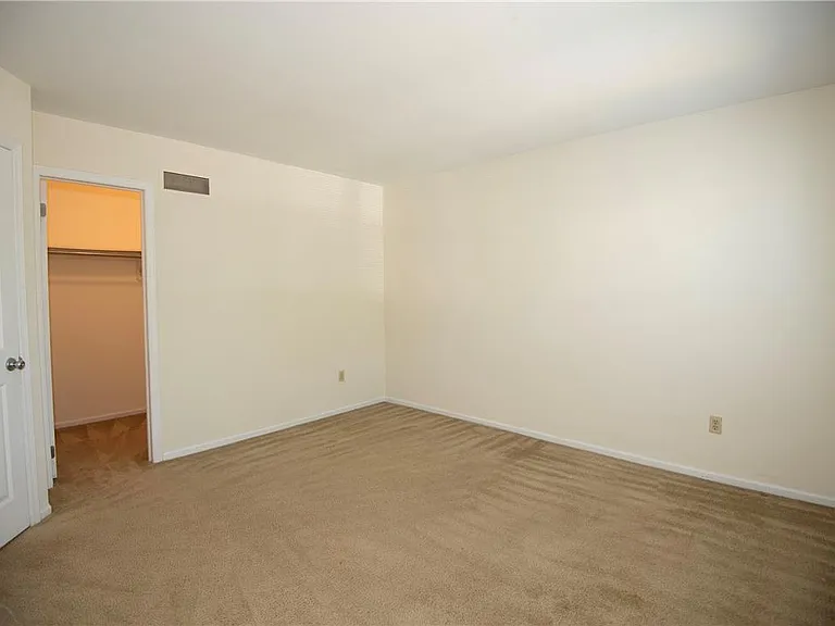 8324 Willow Run — Photo 20