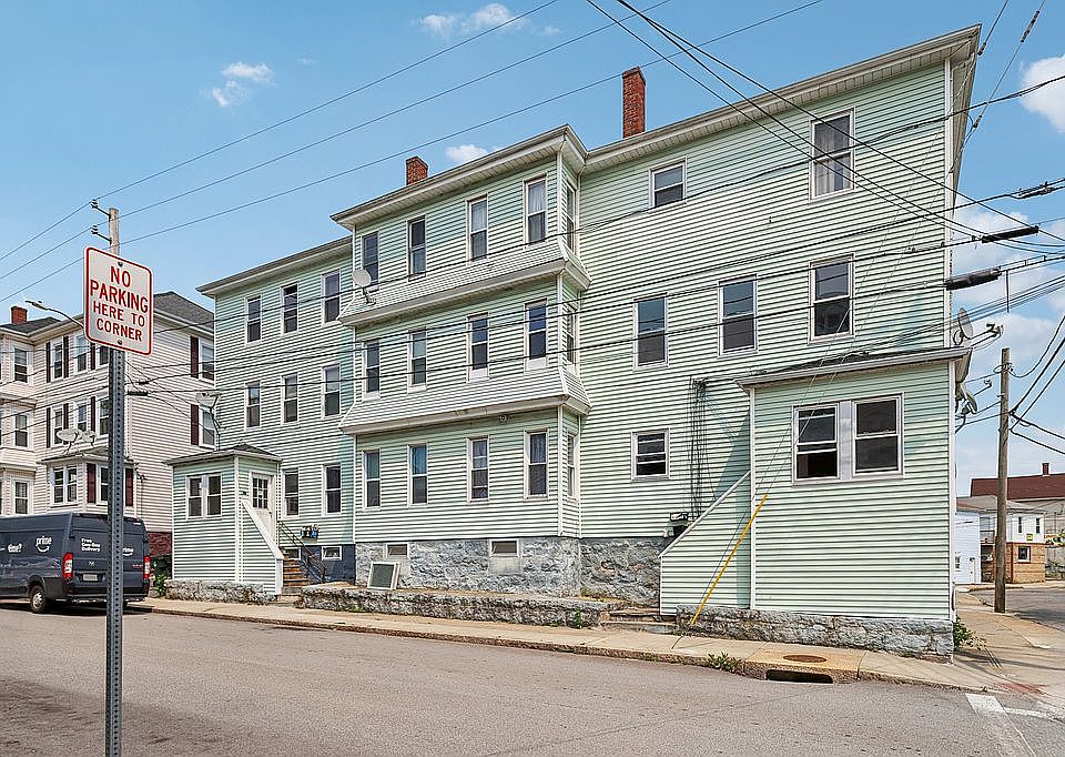 1st image of 344 Jencks St APT 3