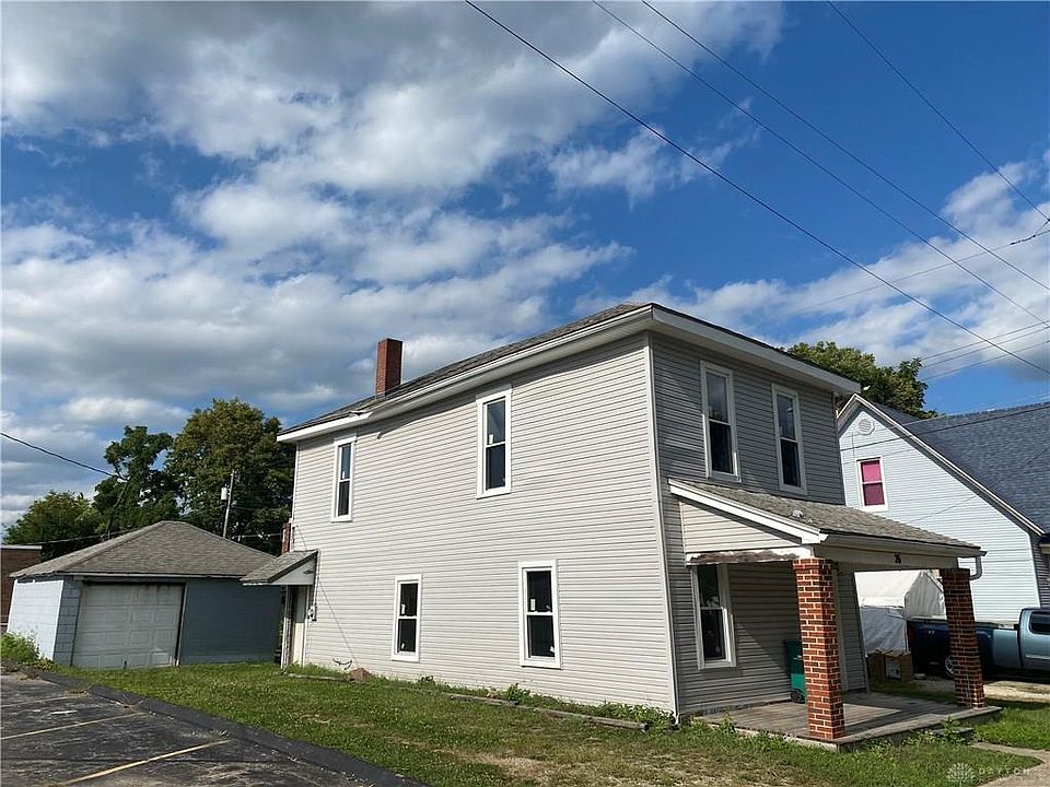 1st image of 26 W 2nd St