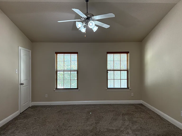 2610 Jackson Dr — Photo 21