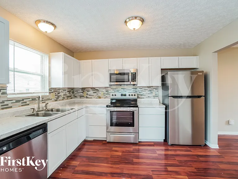 2926 Fenwood Dr — Photo 10